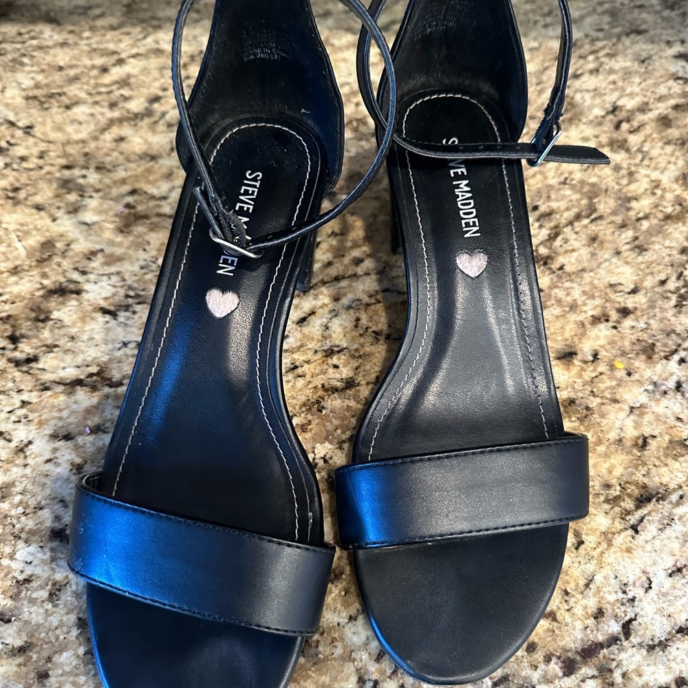 Steve Madden Black Ankle-Strap Block Heel Sandals